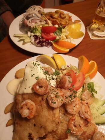 Landestypische Gerichte genießen