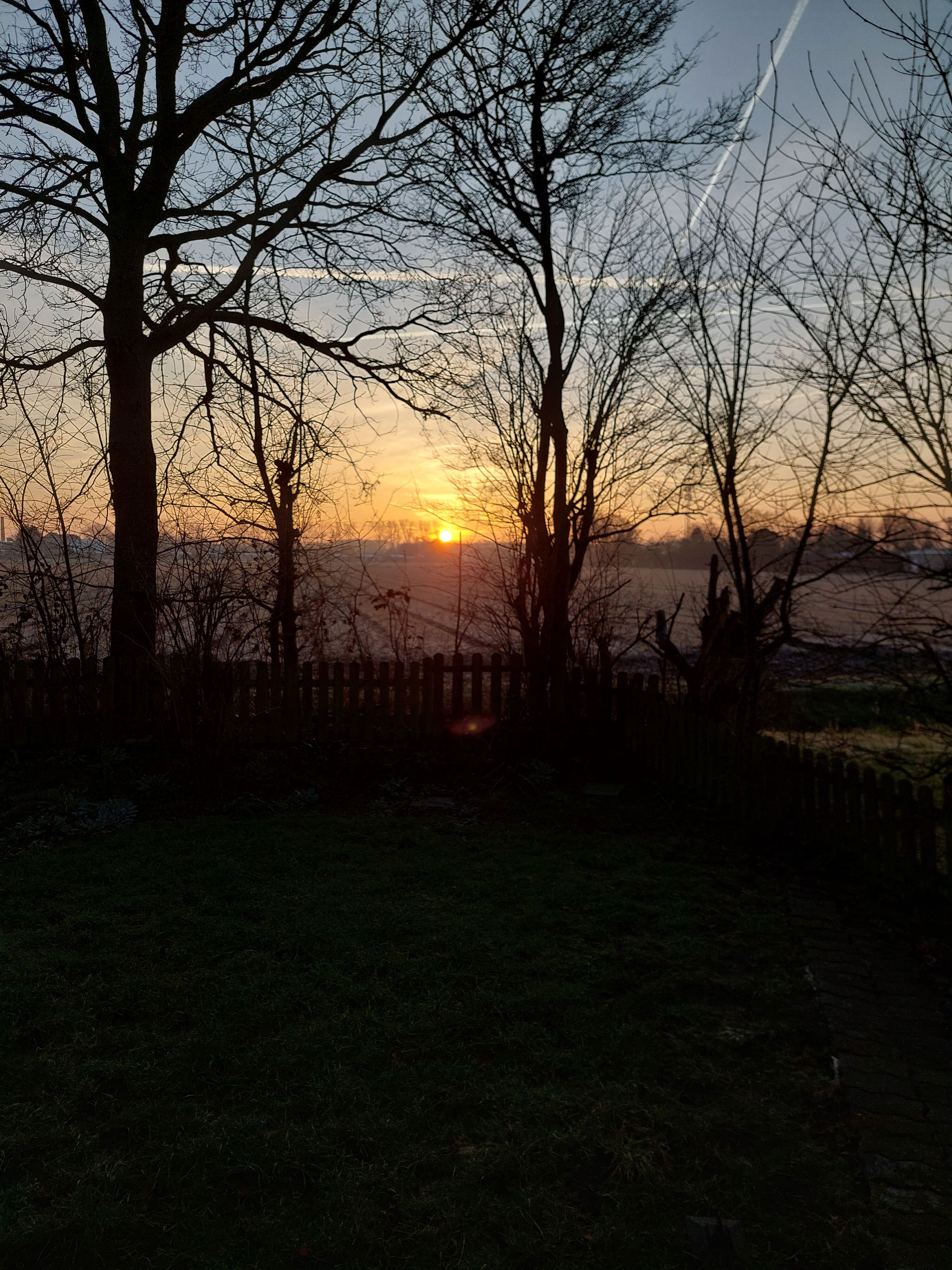 Sonnenaufgang: Blick von der Terrasse