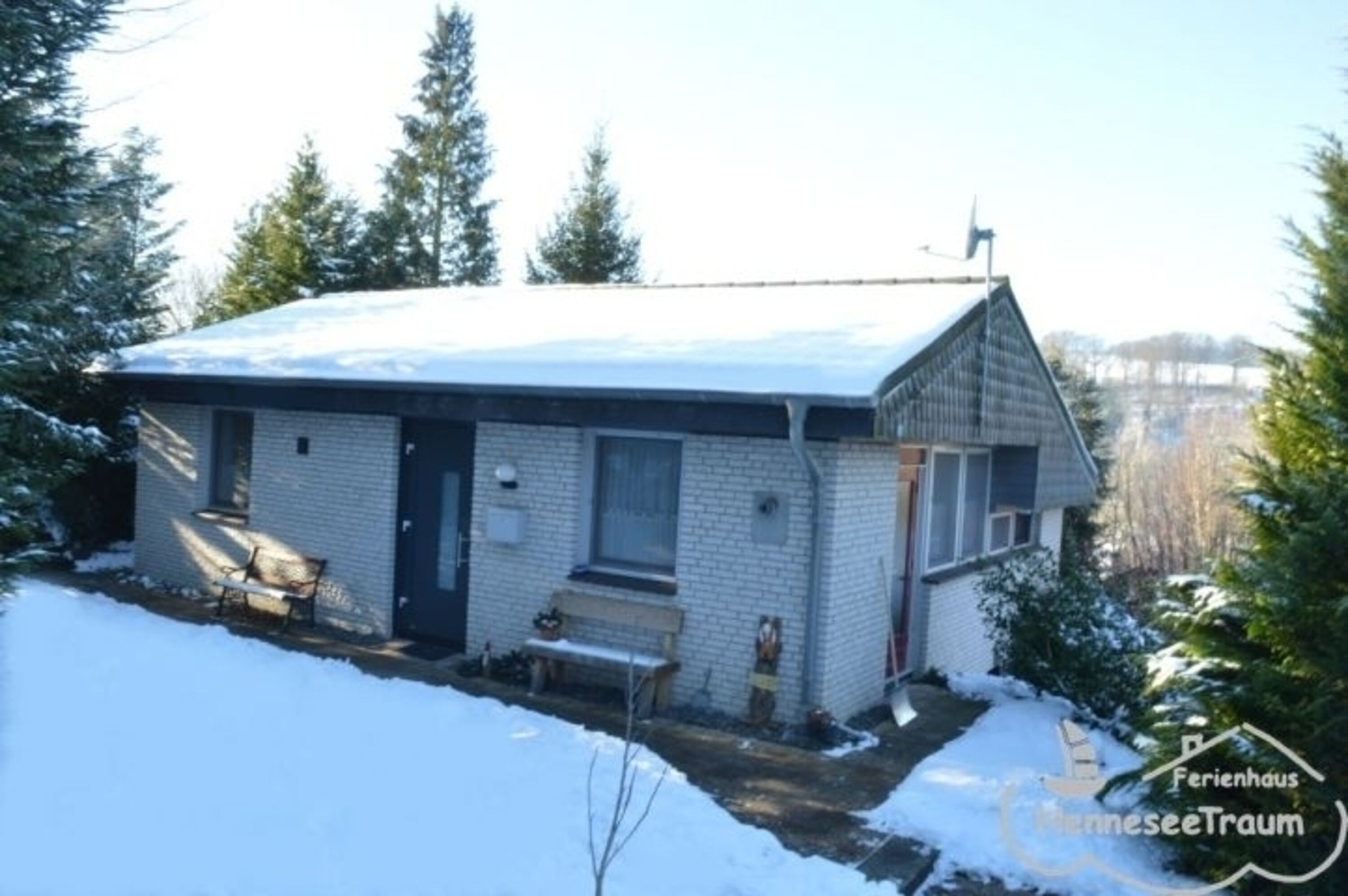 Das Ferienhaus HenneseeTraum im Schnee
