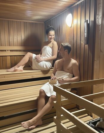 Sauna kostenfrei (Di,Do,Sa 15-21 Uhr nach rechtzeitiger Voranmeldung)