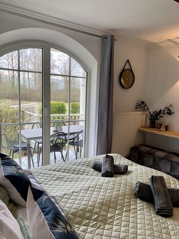 Ferienwohnung in Villa / Sauna / Terrasse / Garten mit Rehge ...