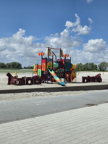 Spielplatz am Meer