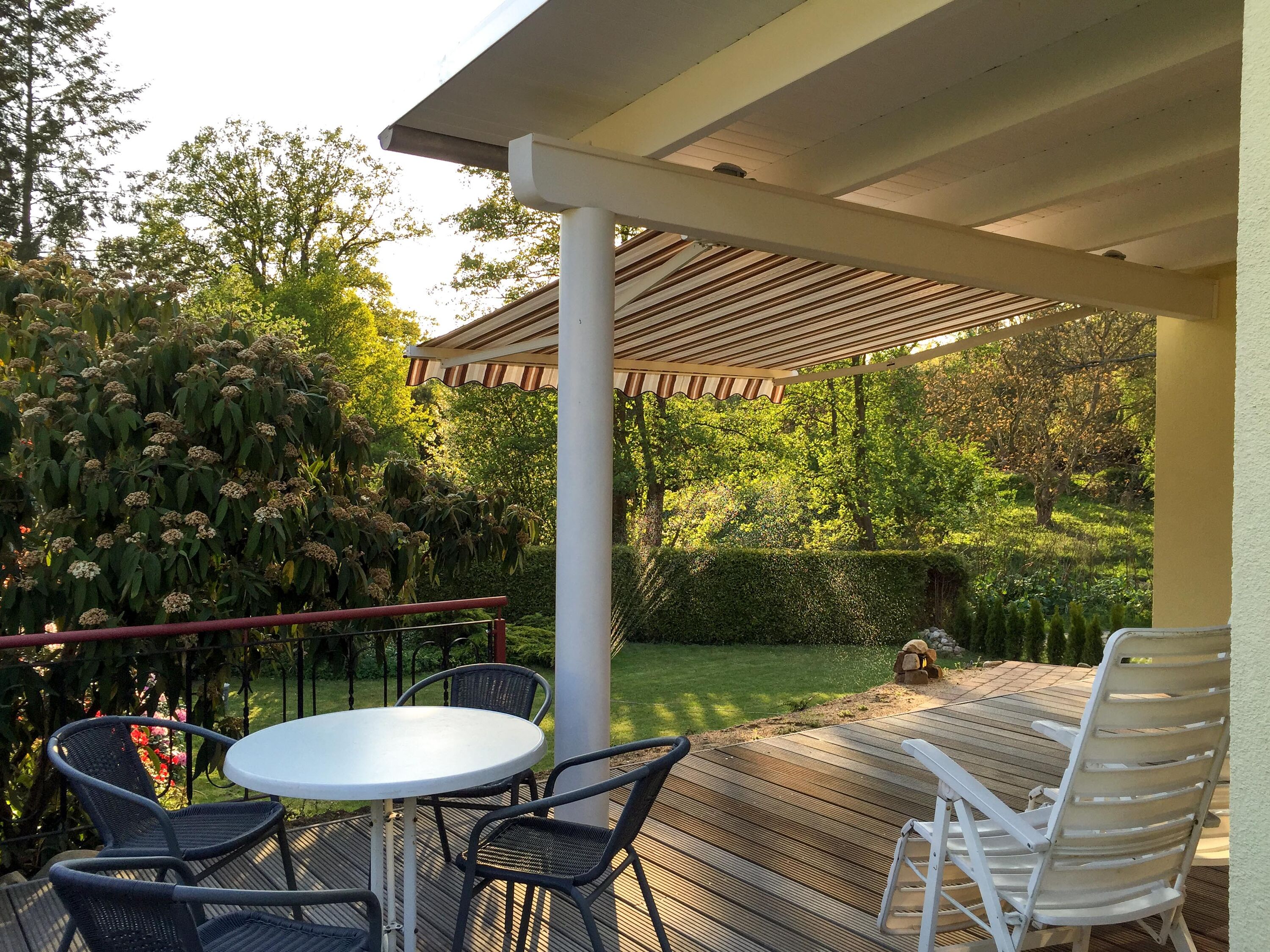 Terrasse Gartenblick