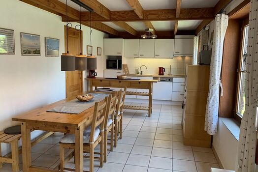 Küche mit Essbereich