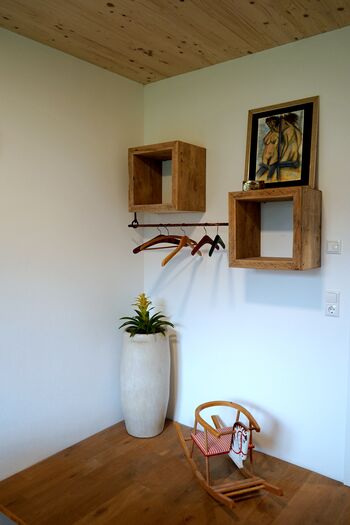 Viele besondere selbstgebaute Hingucker in der Wohnung