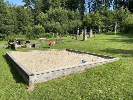 Spielplatz am Waldrand