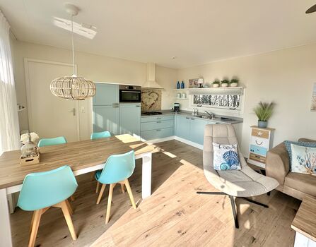 Küche mit Essbereich