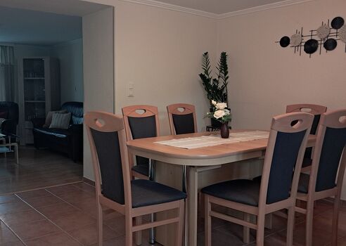 Teilansicht - Esszimmer