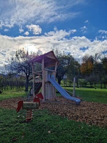 Unser Spielturm im Garten