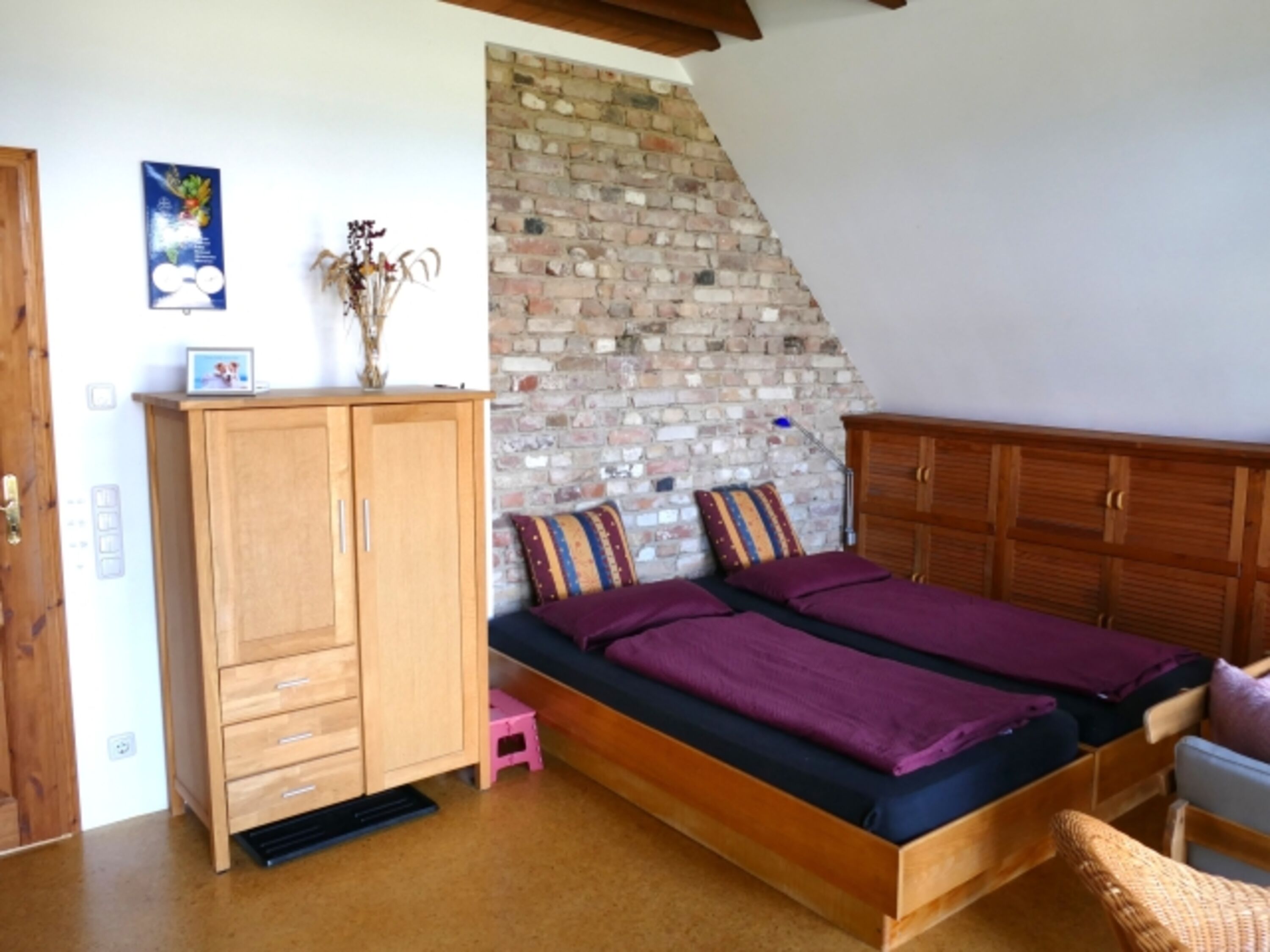 großes Doppelbett 