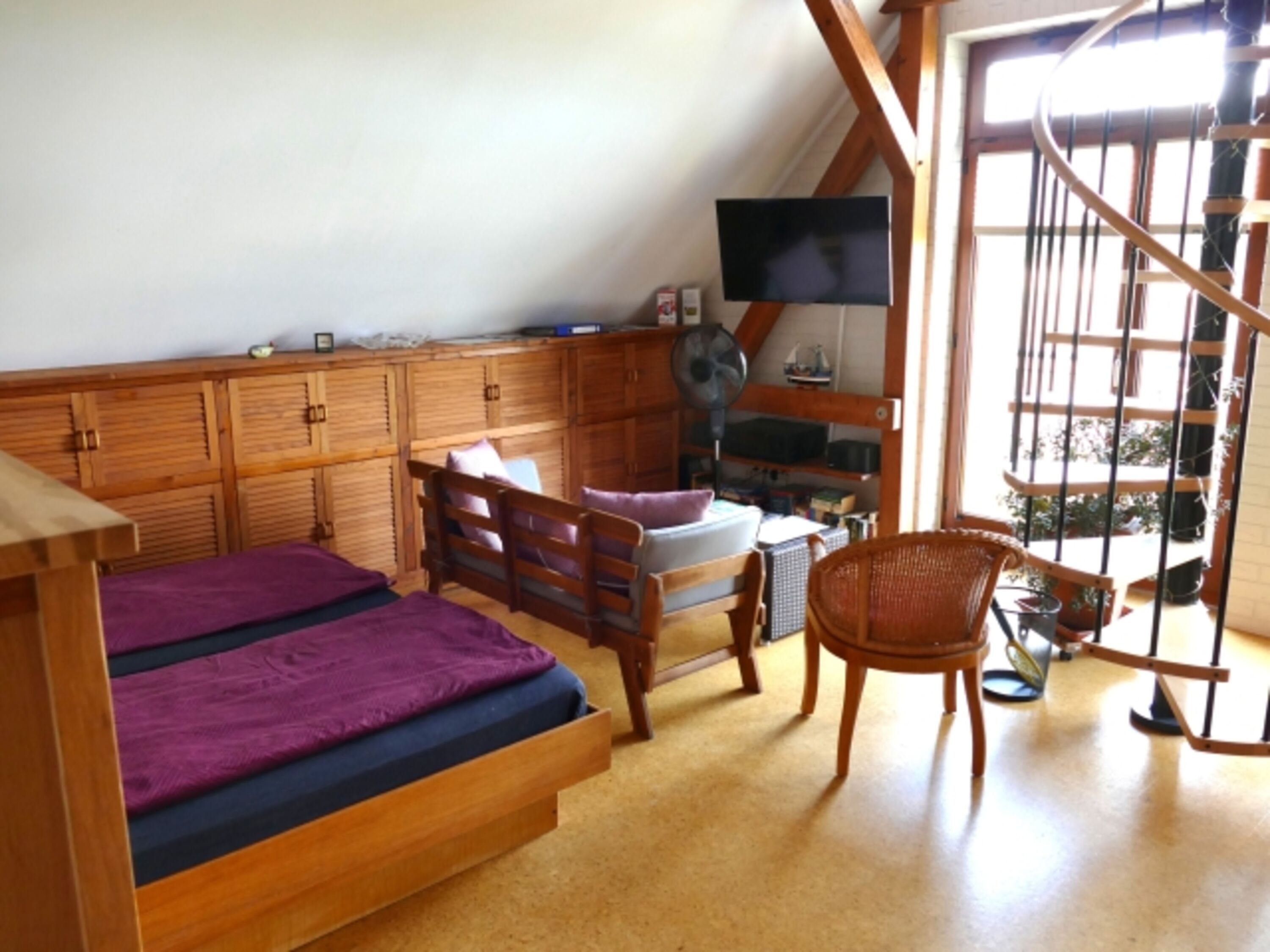 Sitzplätze, TV und Leseecke