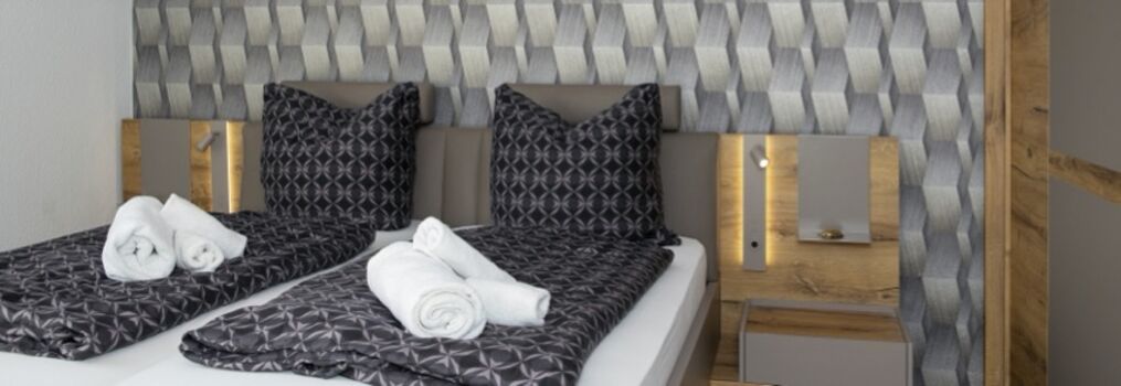 Schlazimmer 2 mit angrenzendem Bad