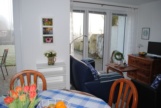 Blick vom Eßtisch auf die Sitzecke