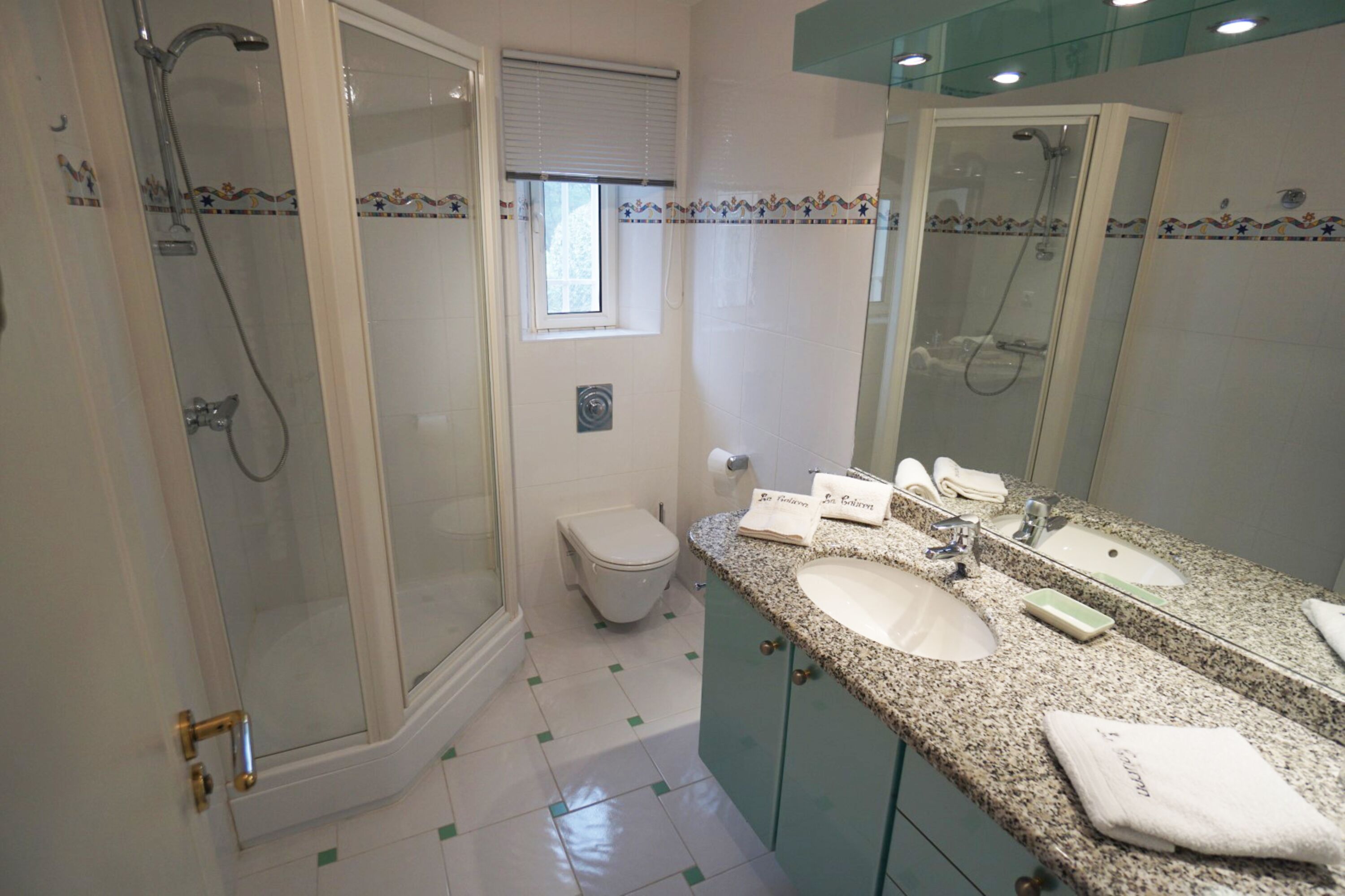 Badezimmer 2