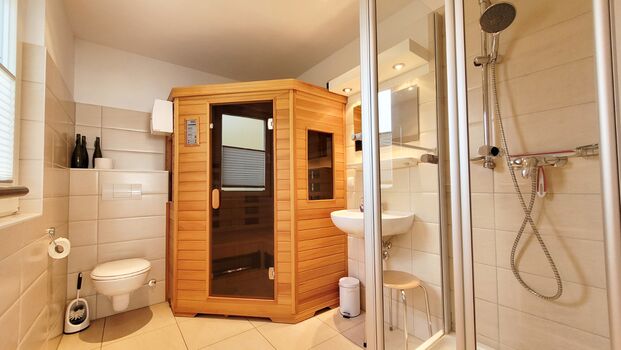 Bad EG mit Infrarotsauna