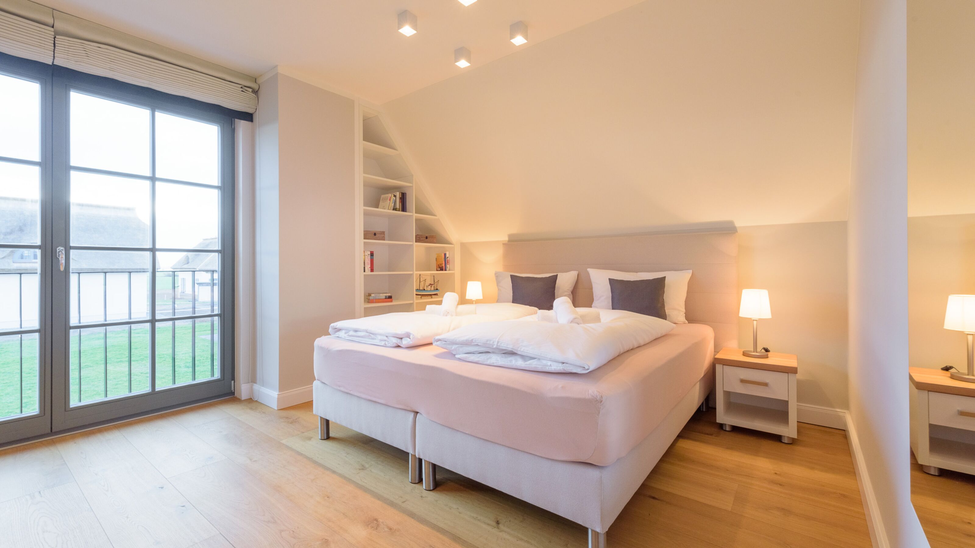 Schlafzimmer 1