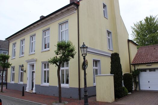 Vorderseite des Hauses