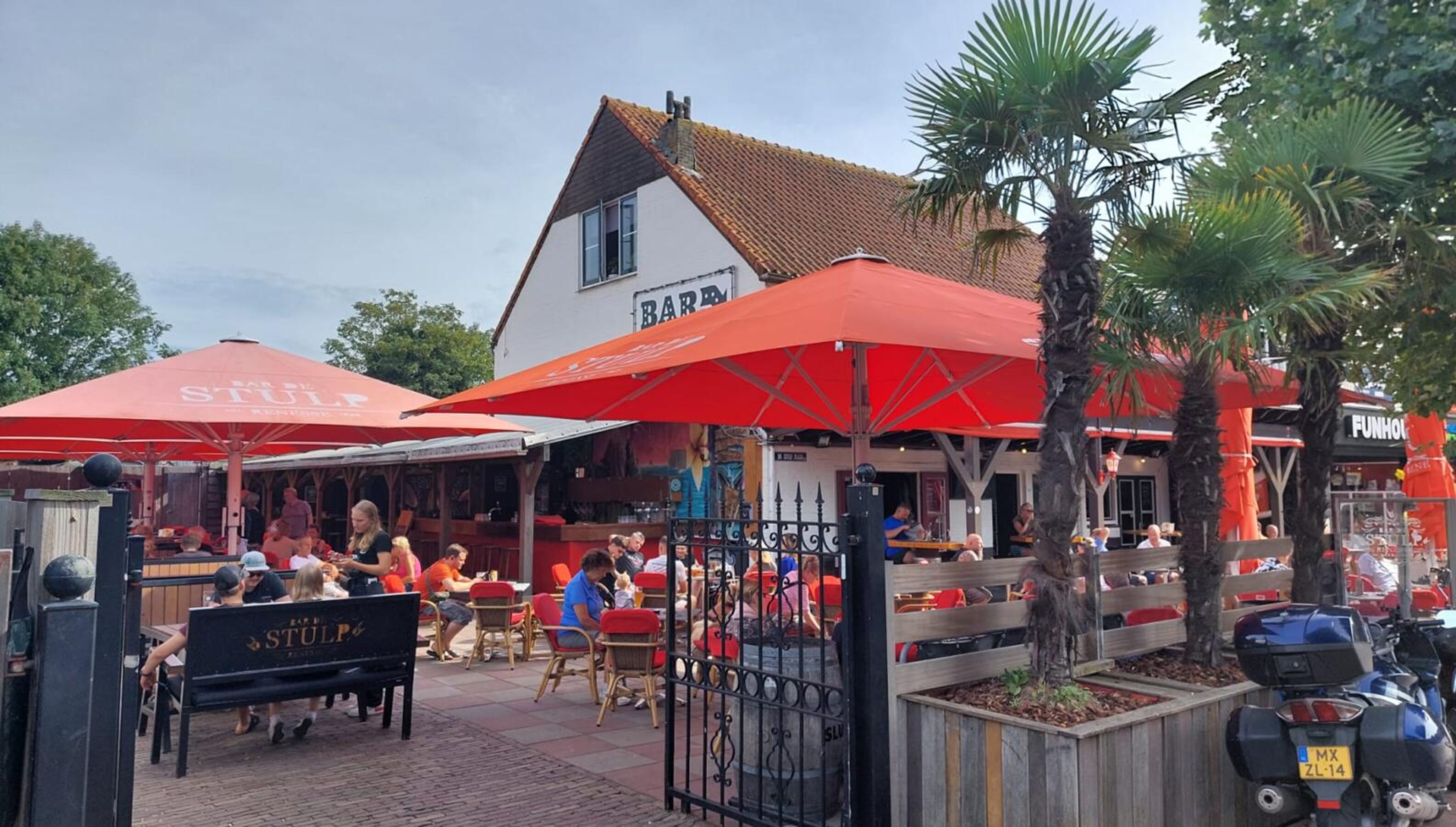 Renesse de Stulp ( Kultkneipe)