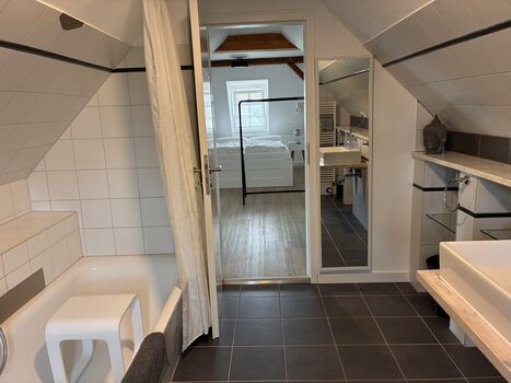 Bad mit Fußbodenheizung