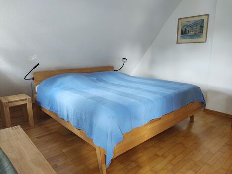 Großes Schlafzimmer