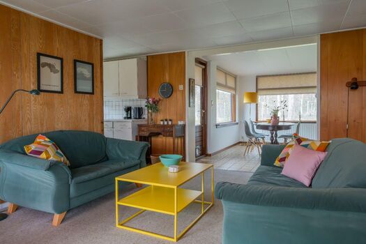 Das gemütlich eingerichtete Wohnzimmer