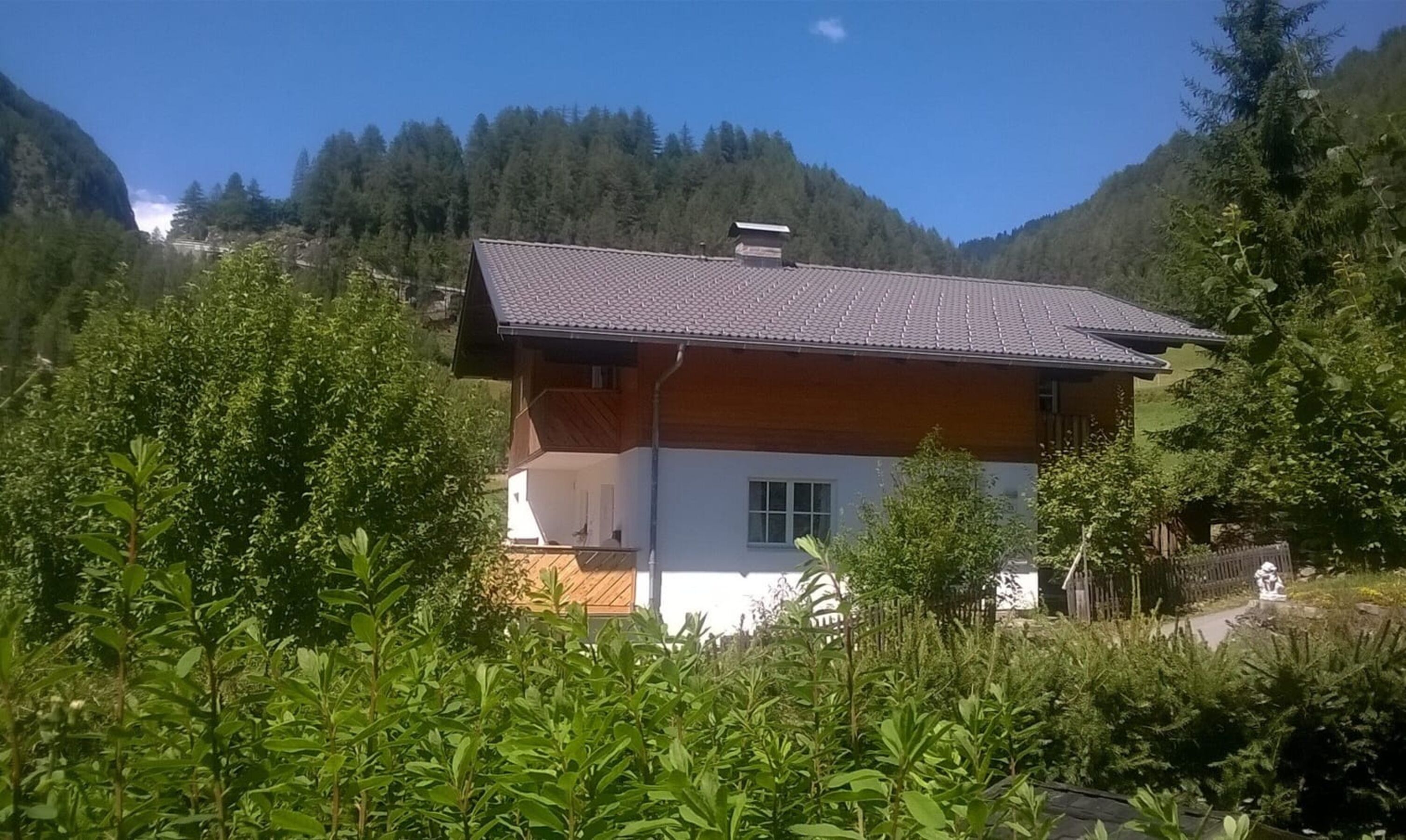 Blick aus dem garten auf Haus Mildner