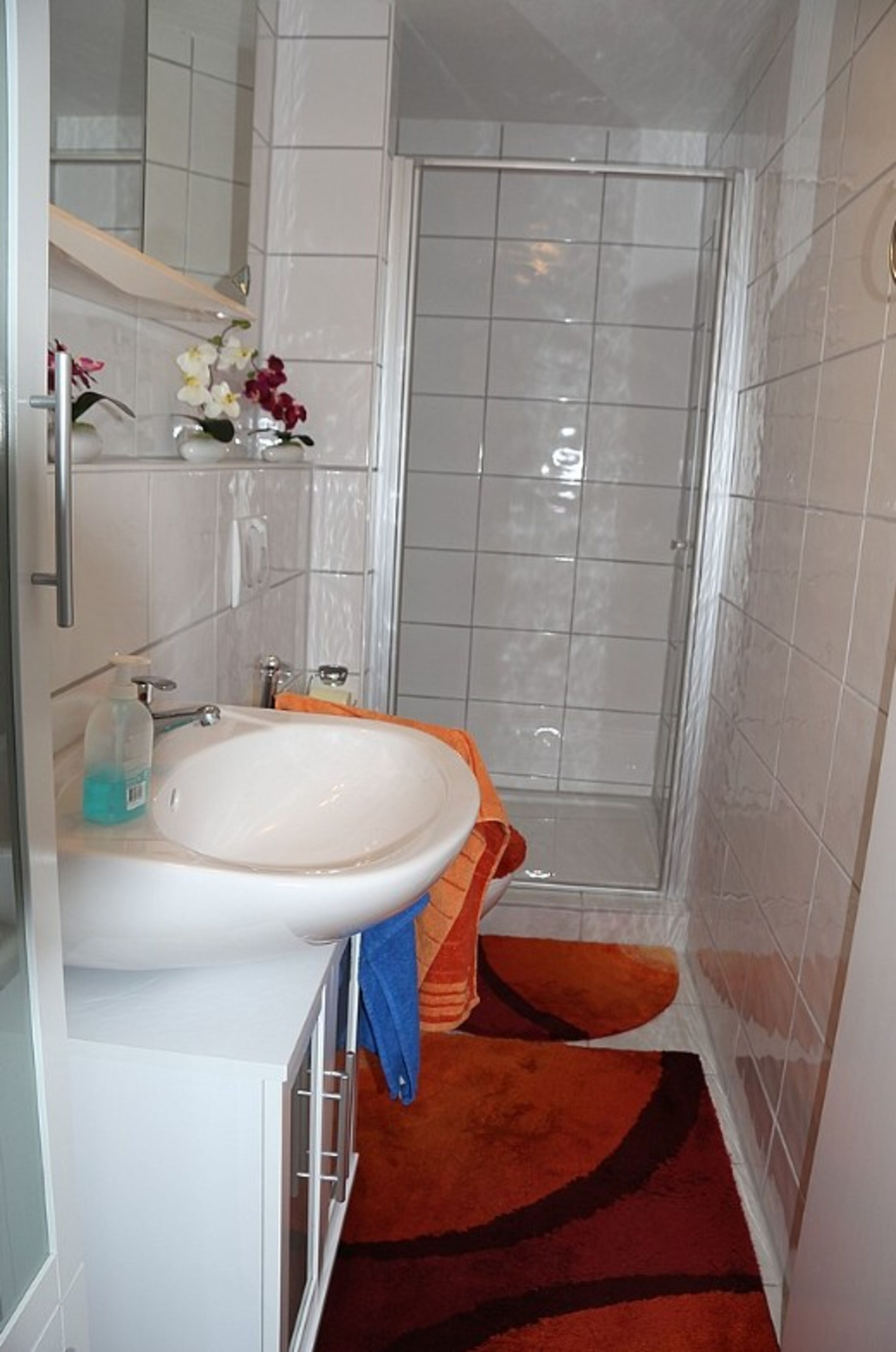 Bad mit Dusche und WC 1. Stock