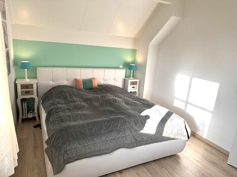 Schlafzimmer 2 OG_2