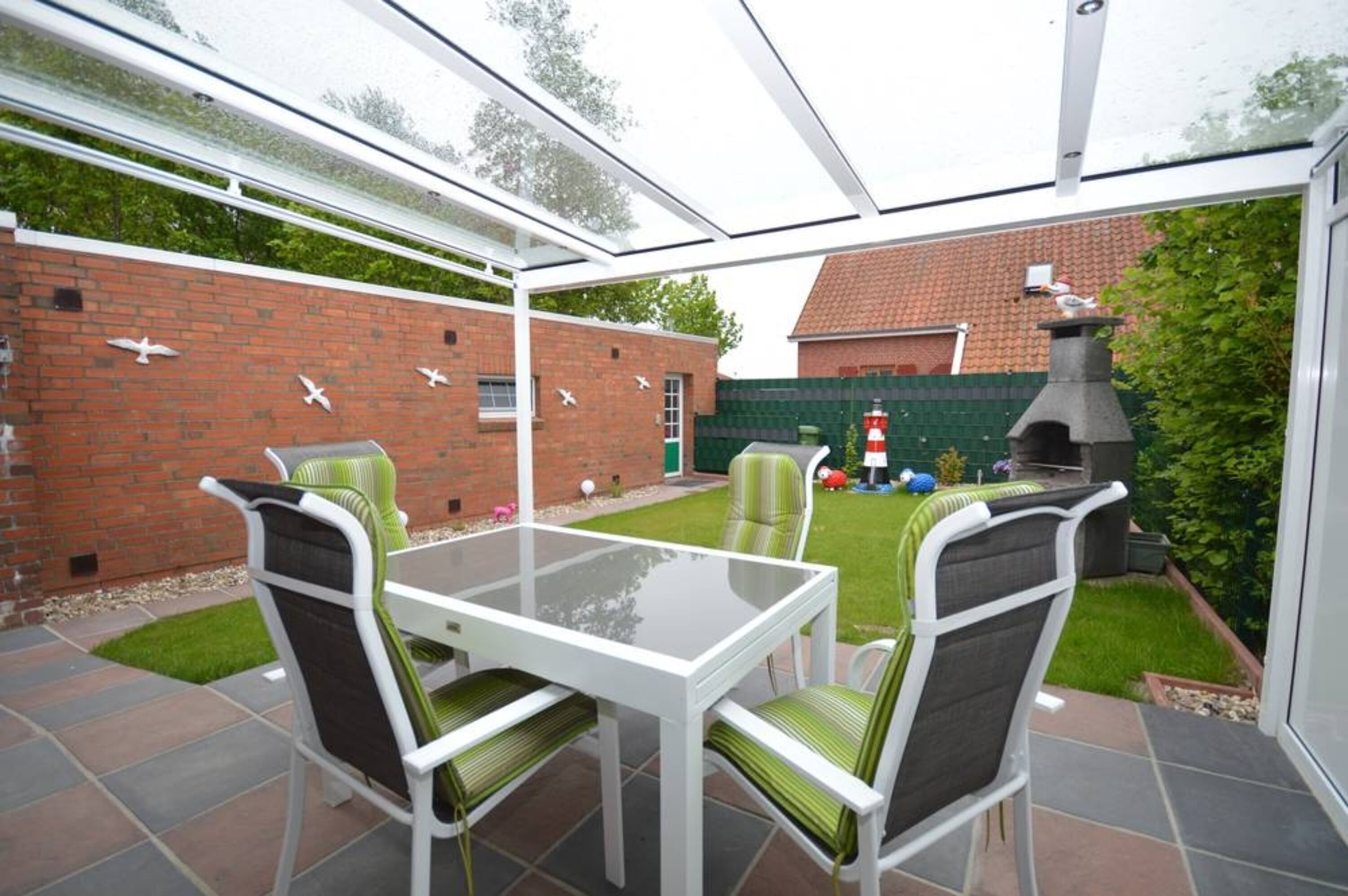 Terrasse und Garten