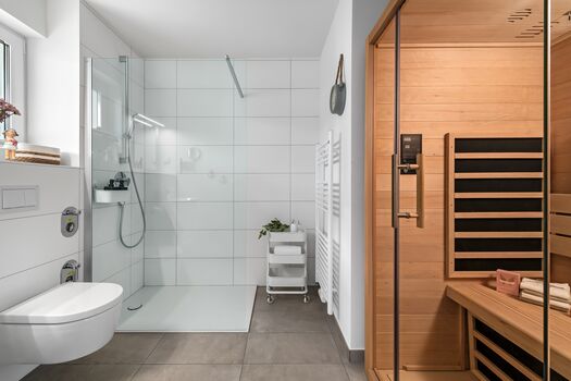 Großes Badezimmer