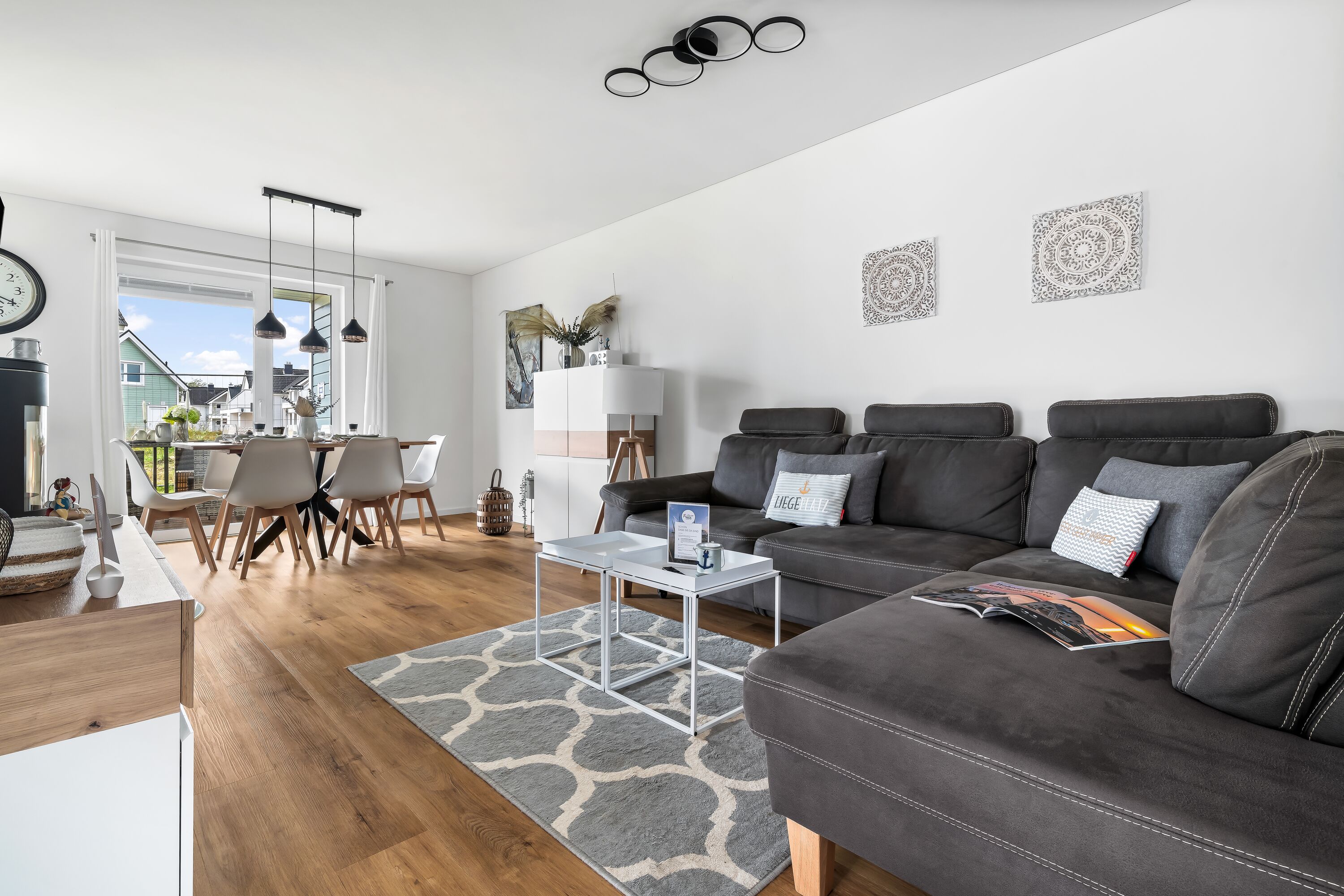 Wohnzimmer Blick zum Esstisch