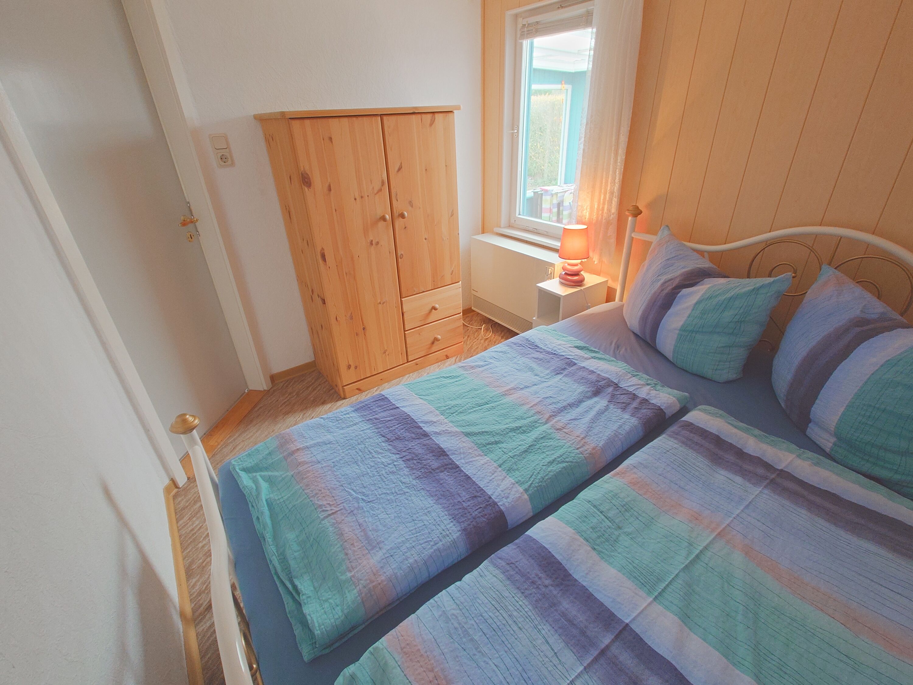 kleineres Schlafzimmer