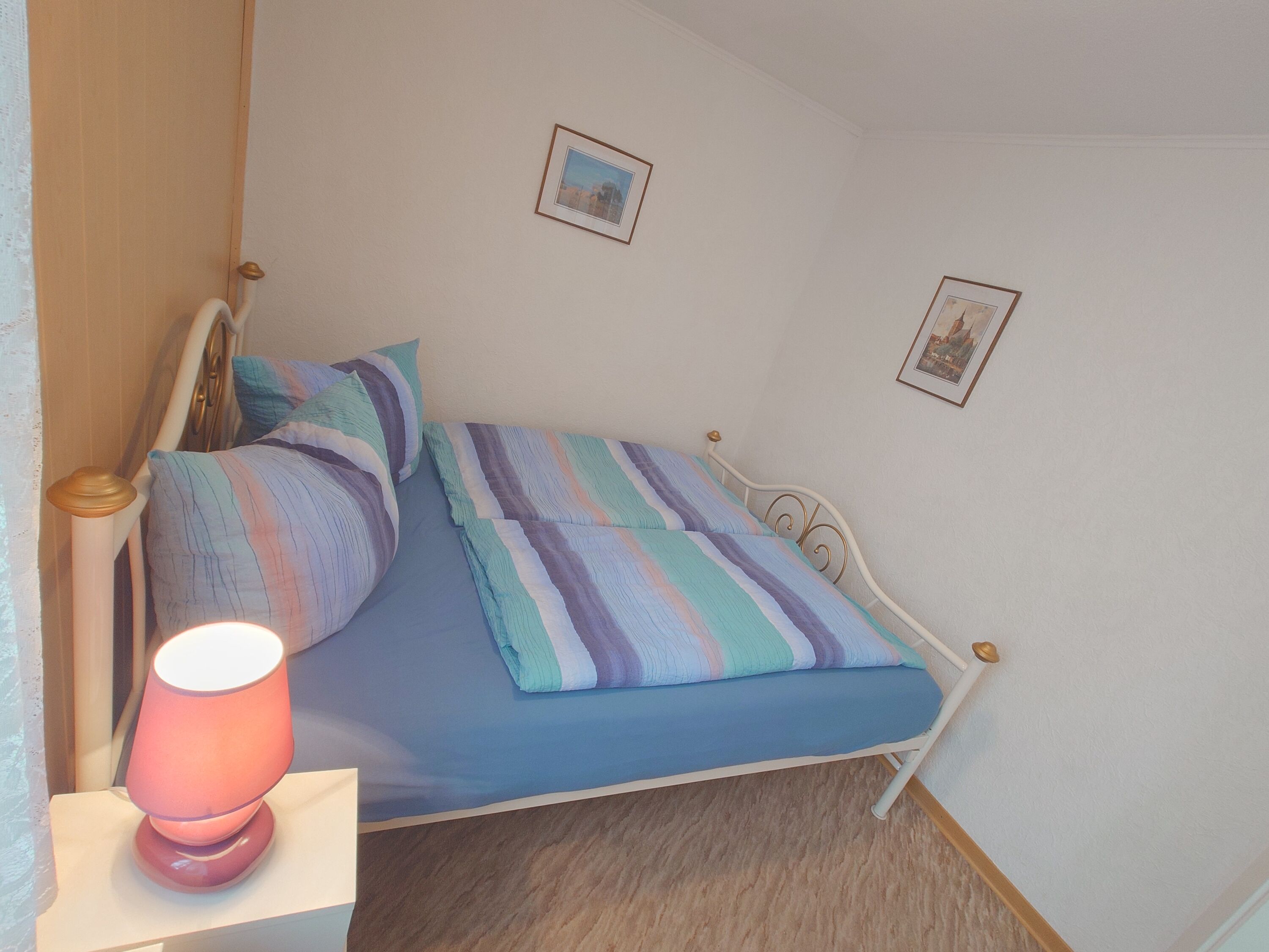 kleineres Schlafzimmer