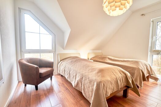Schlafzimmer im 2 Einzelbetten, abdunkelbar und mit Mückenschutz