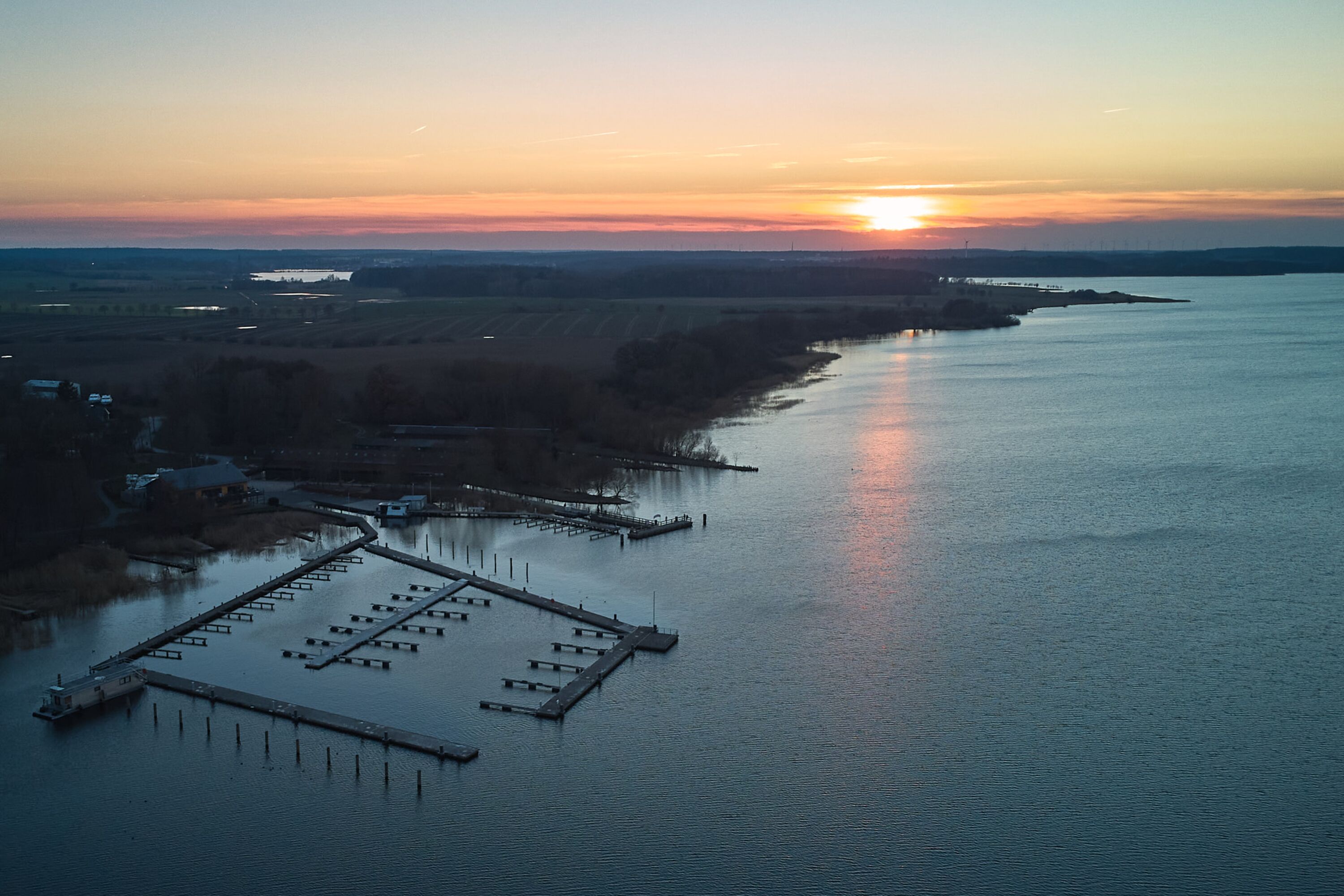 Marina des Fleesensee, direkt hier liegt unser Haus nur 60min vom Wasser entfernt