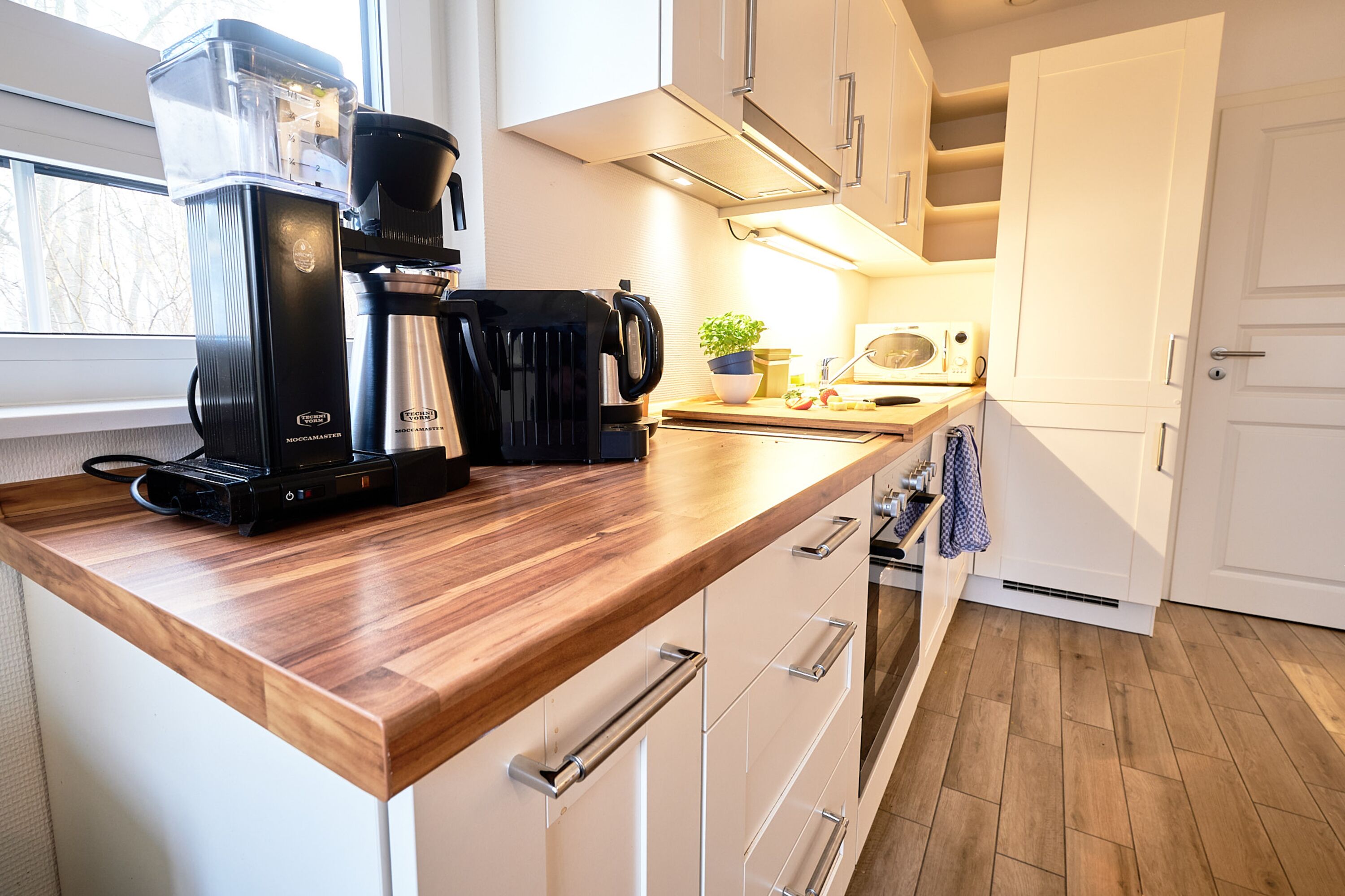 Zwei Kaffeemaschinen für vollendeten Kaffeegenuß
