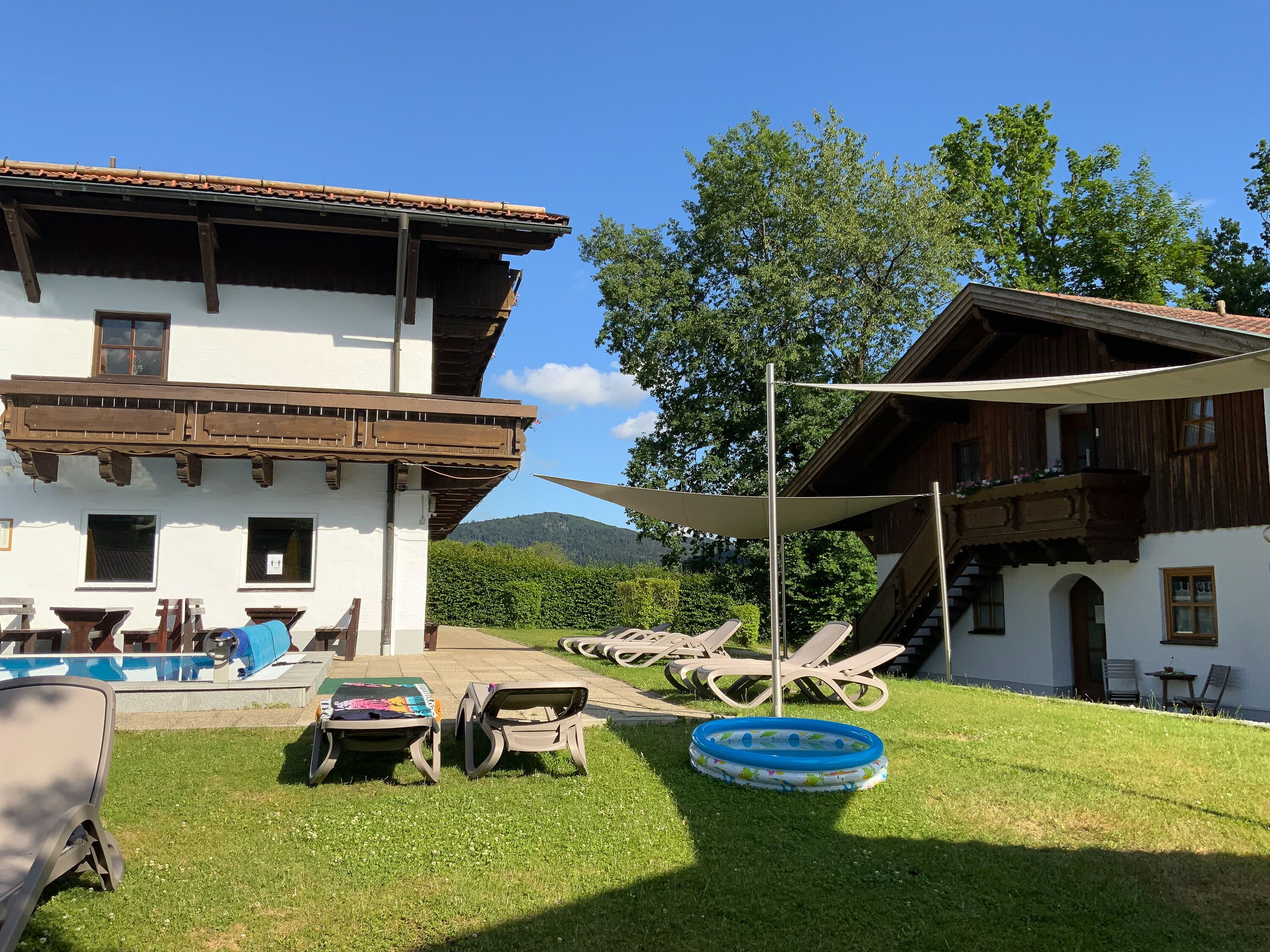 Einfach die Sonne genießen und zur Ruhe kommen Sommerurlaub im Bayerischen Wald.