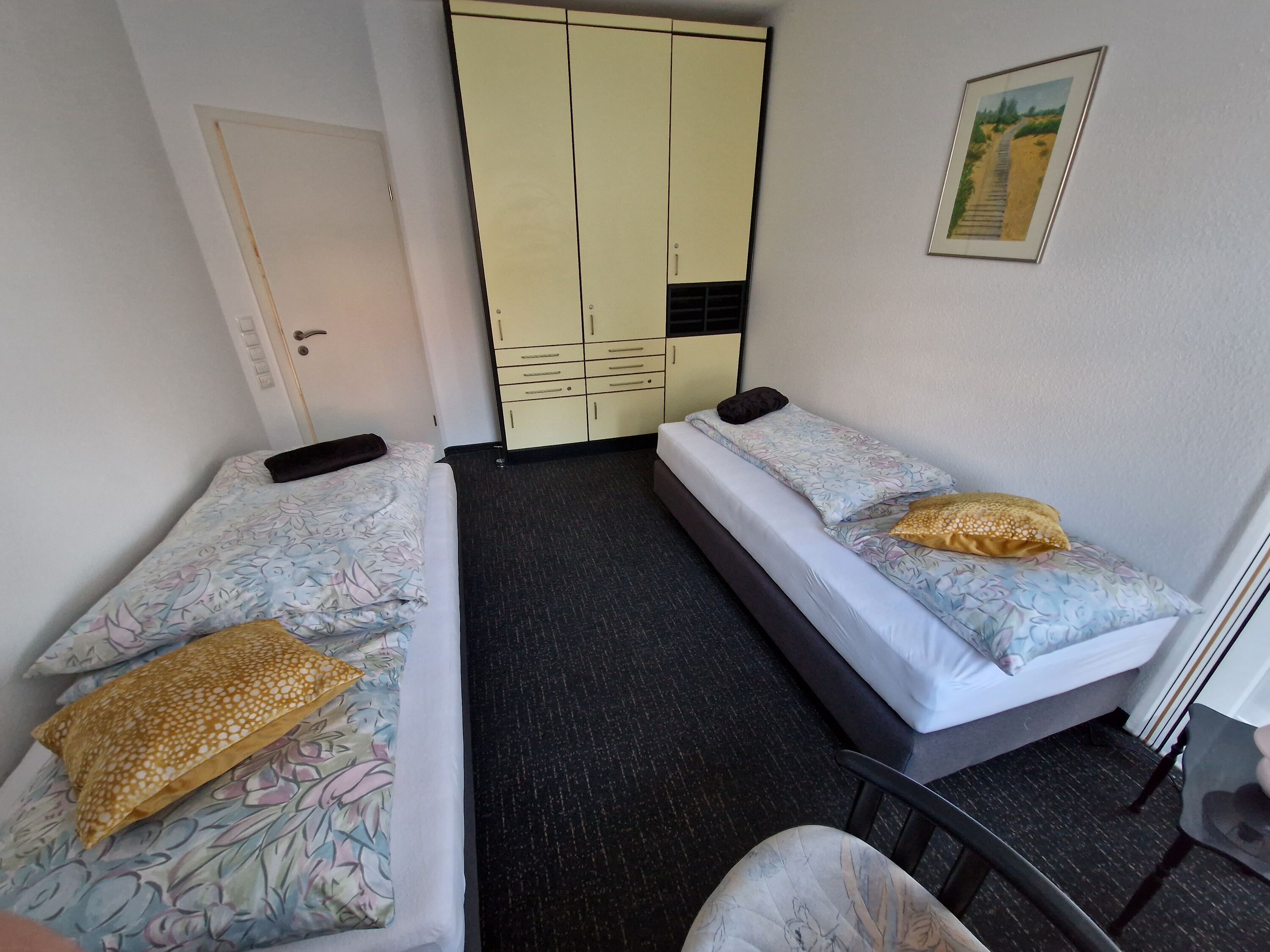 Schlafzimmer 1