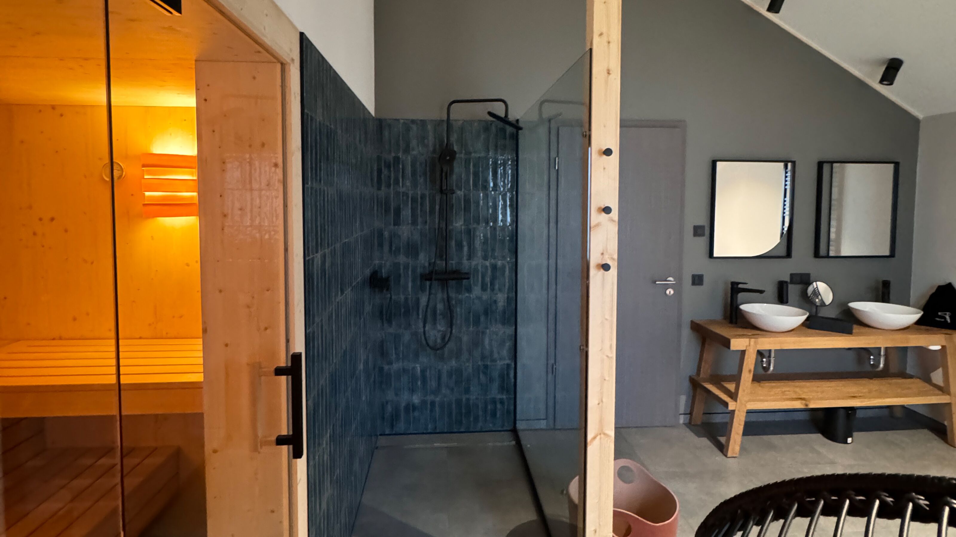 Dusche Badezimmer oben