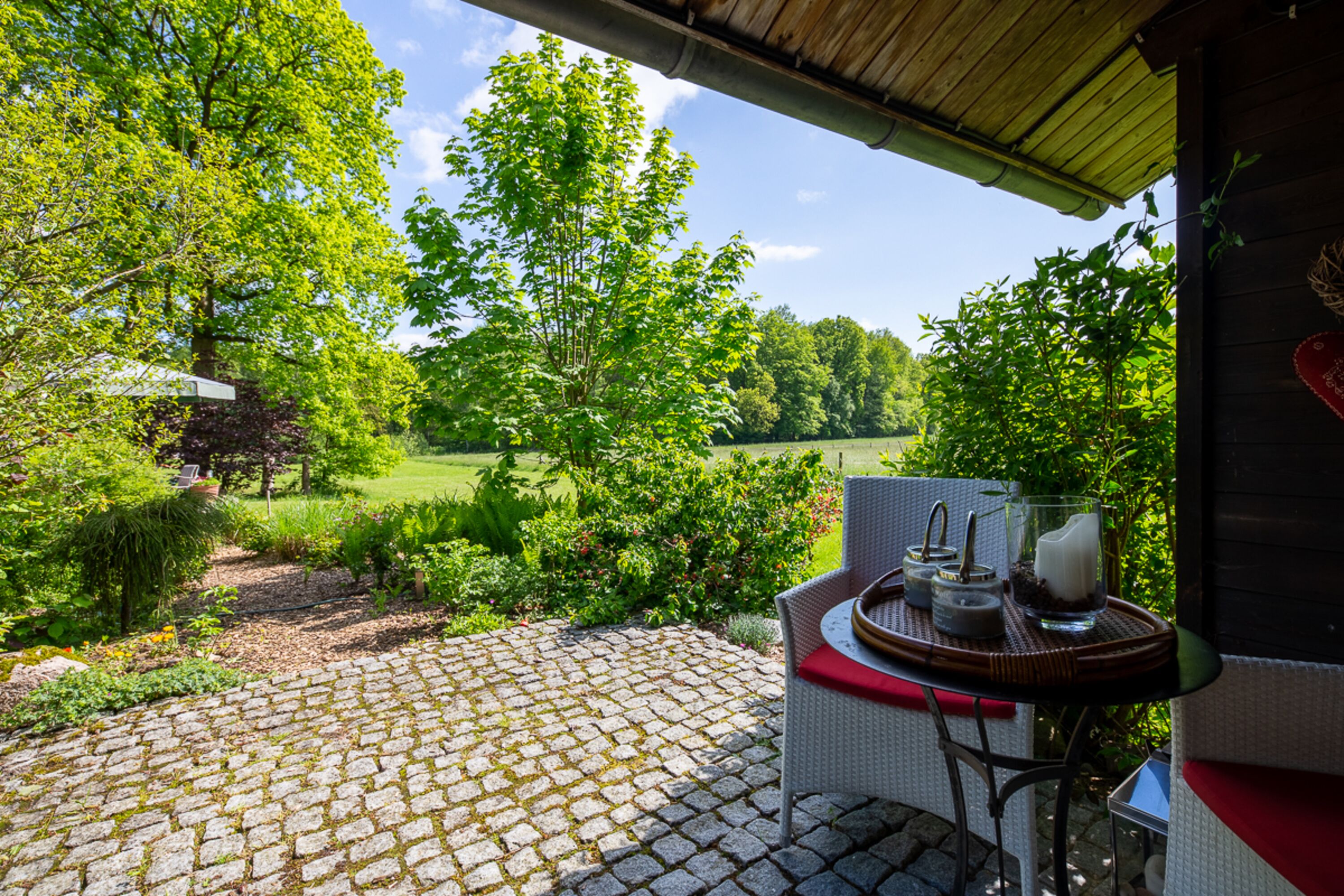 Blick in den Garten vom Ollenhuus