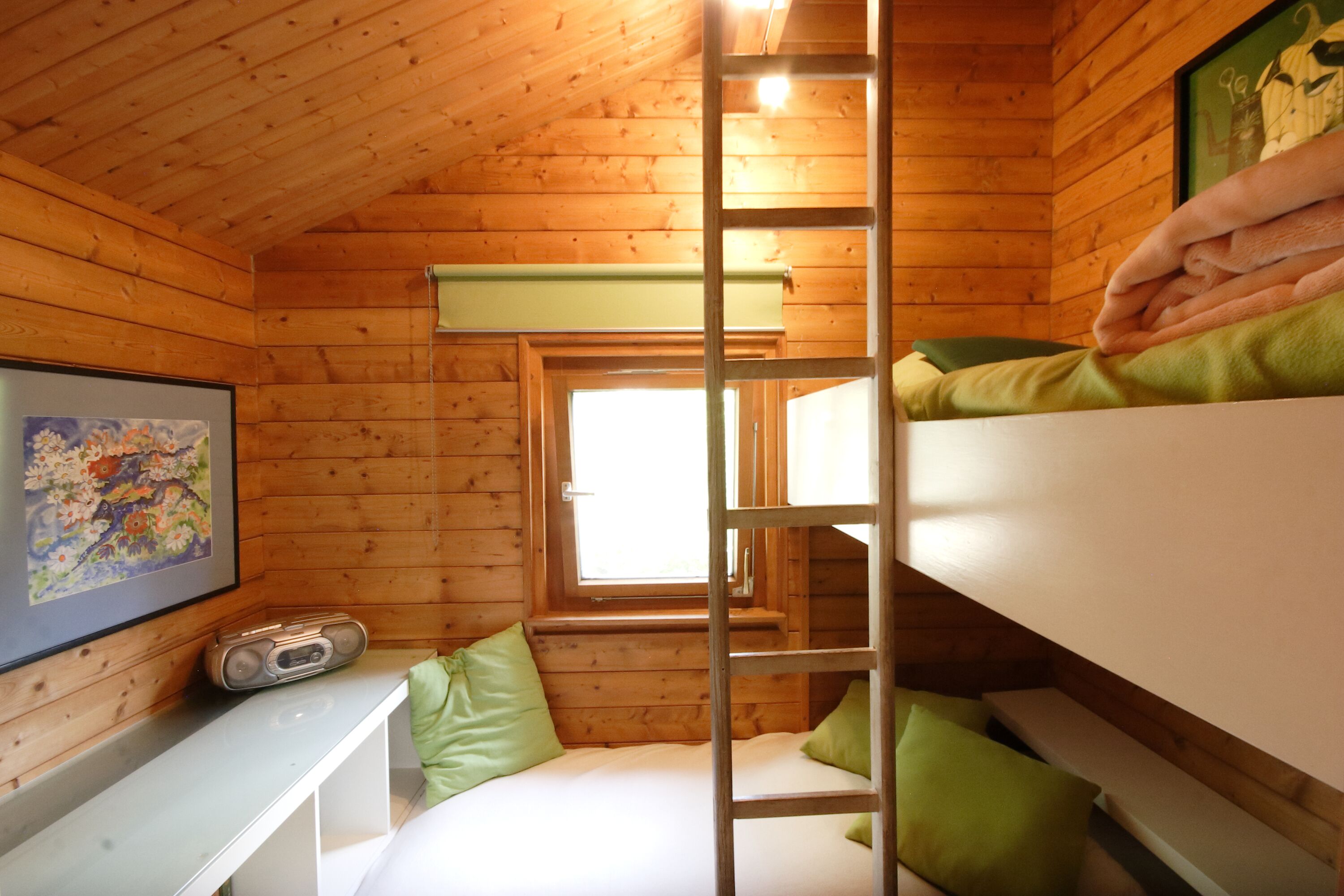 Kleines Schlafzimmer im Nebenhaus