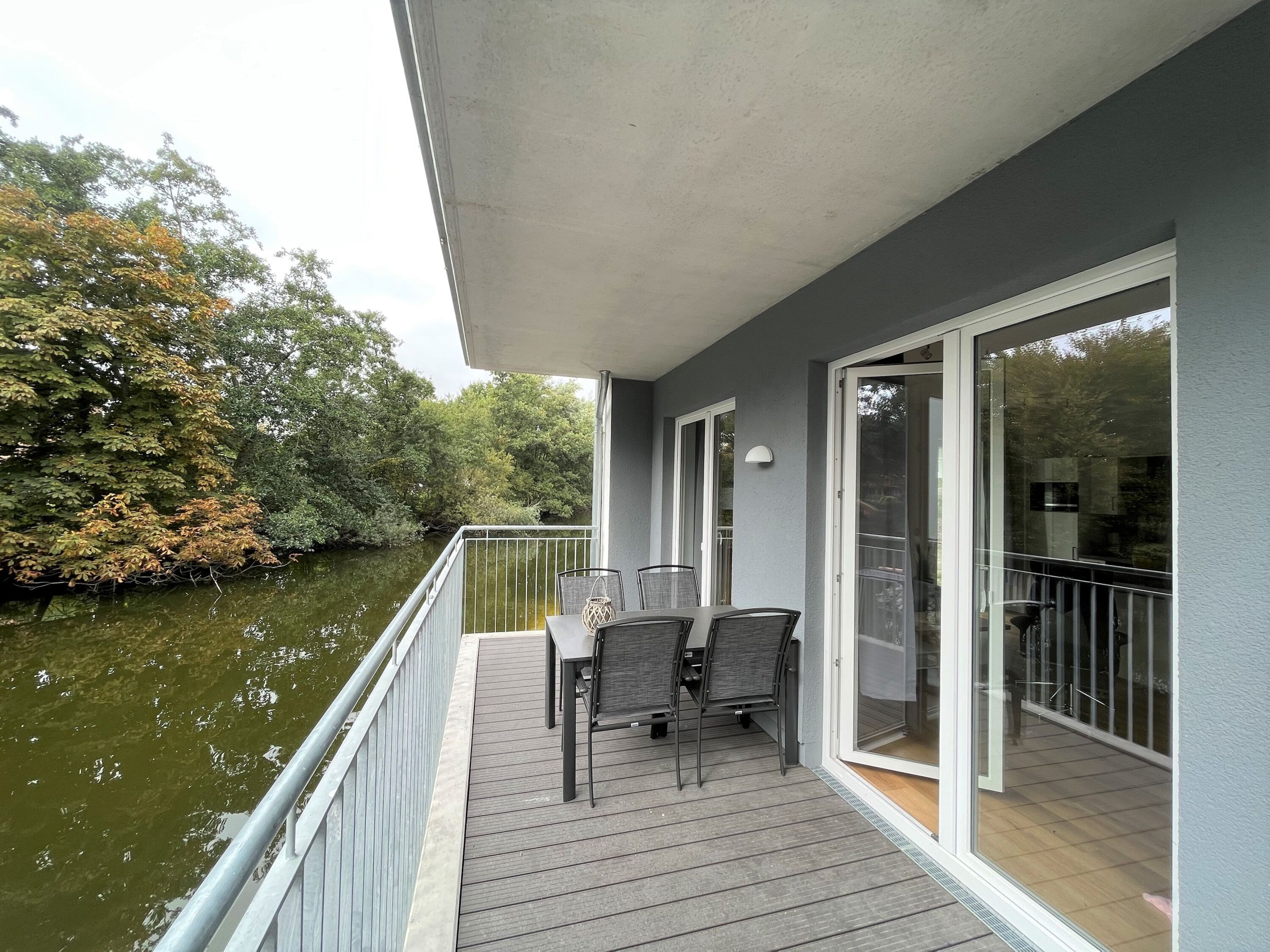 großer Süd-Balkon