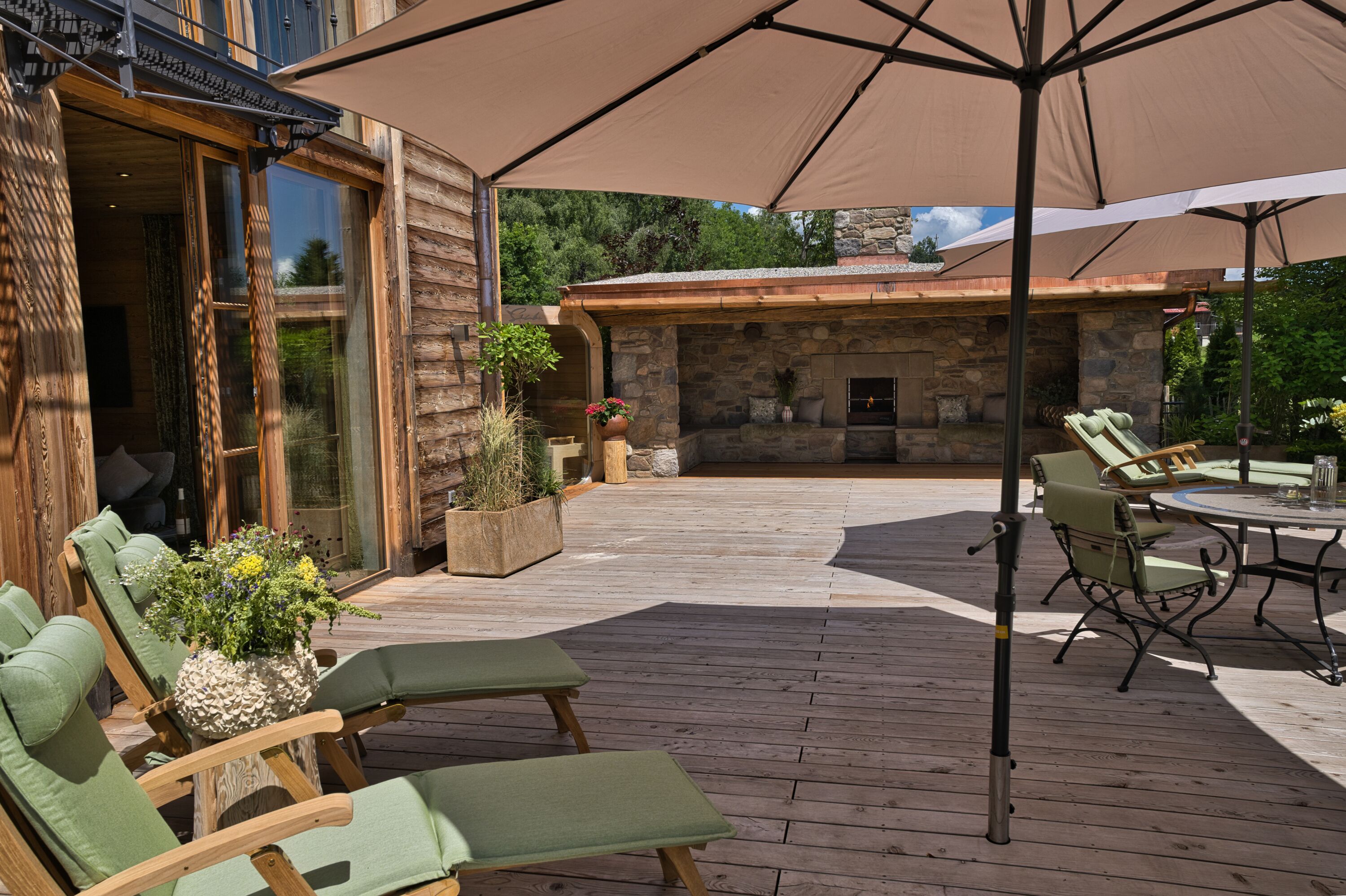 Private Terrasse mit Grillhütte