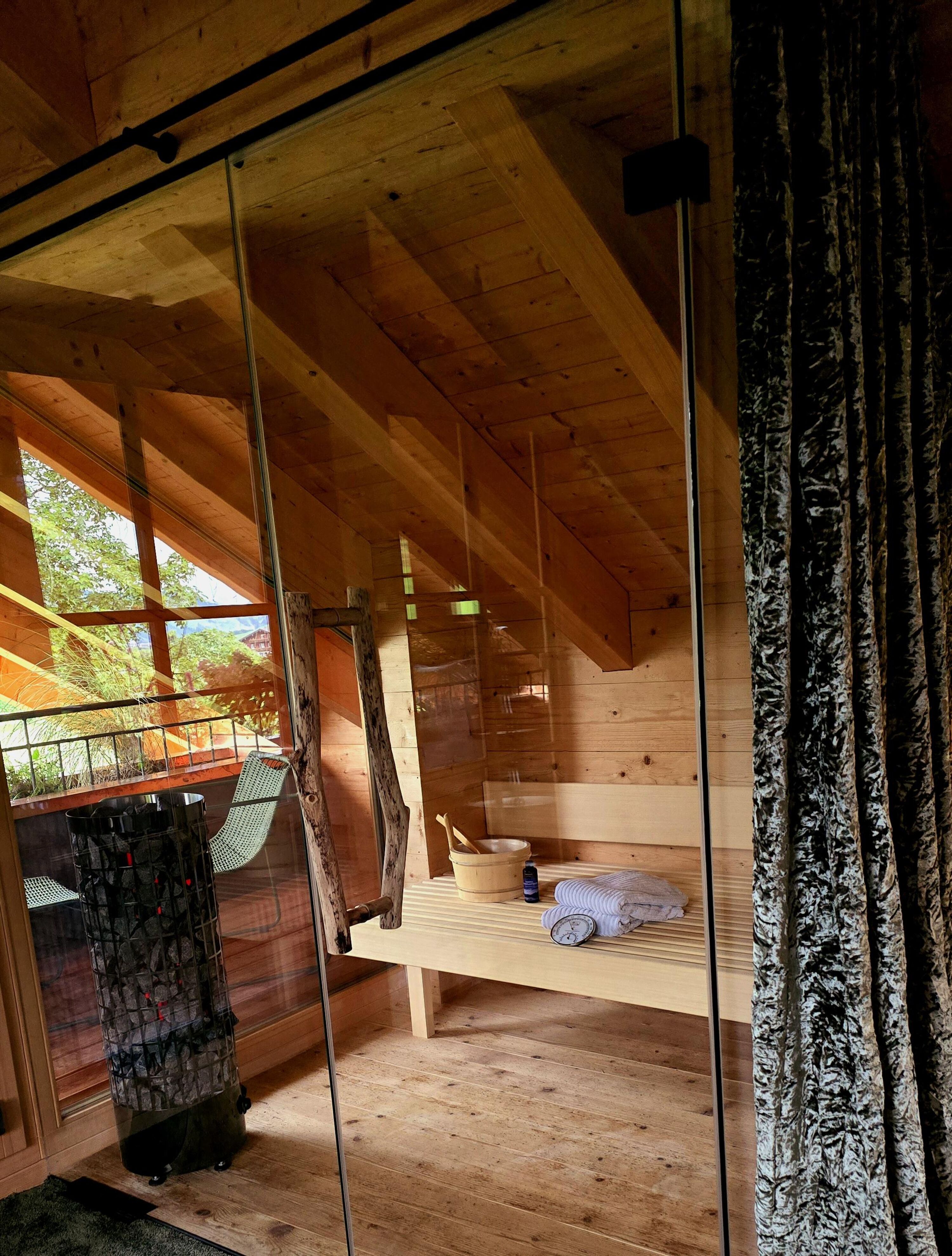 Privatsauna verglast mit Weitblick in die Berge