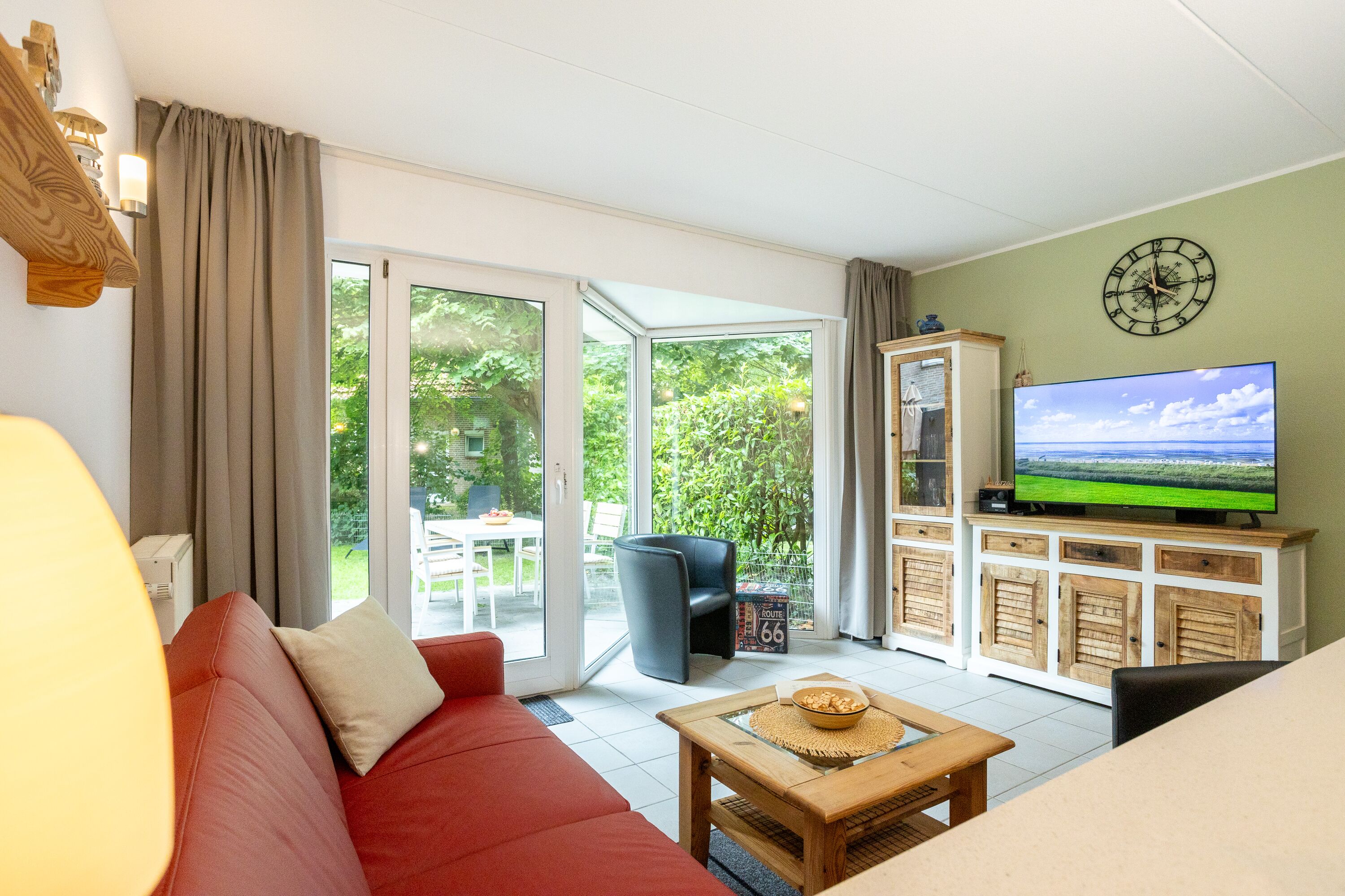 Großer Smart TV und Mini Anlage. 50% Rabatt auf das Aqua Mundo Center Parcs!