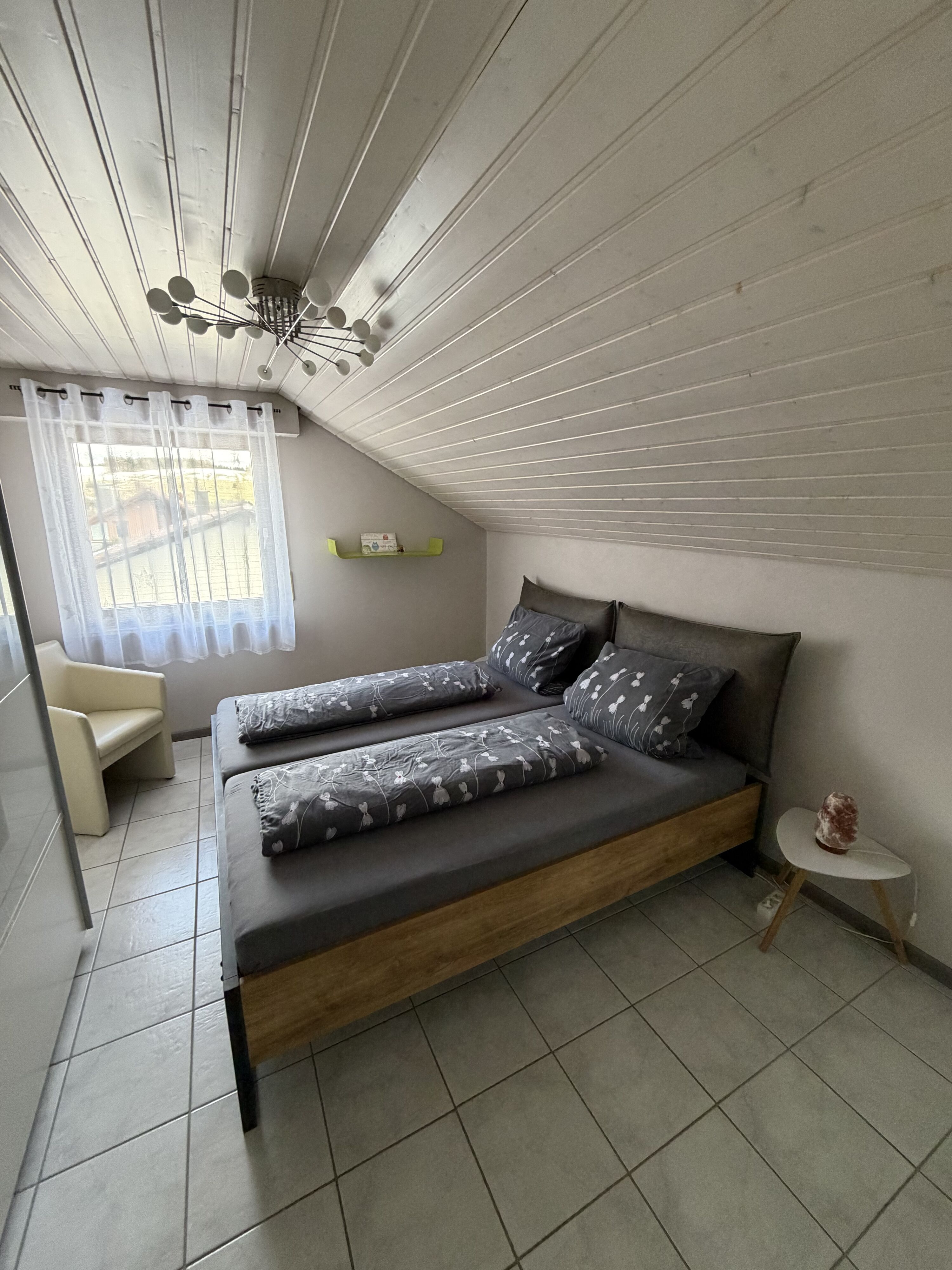 Schlafzimmer 2