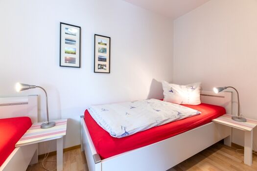 Kinderzimmer mit zwei Betten