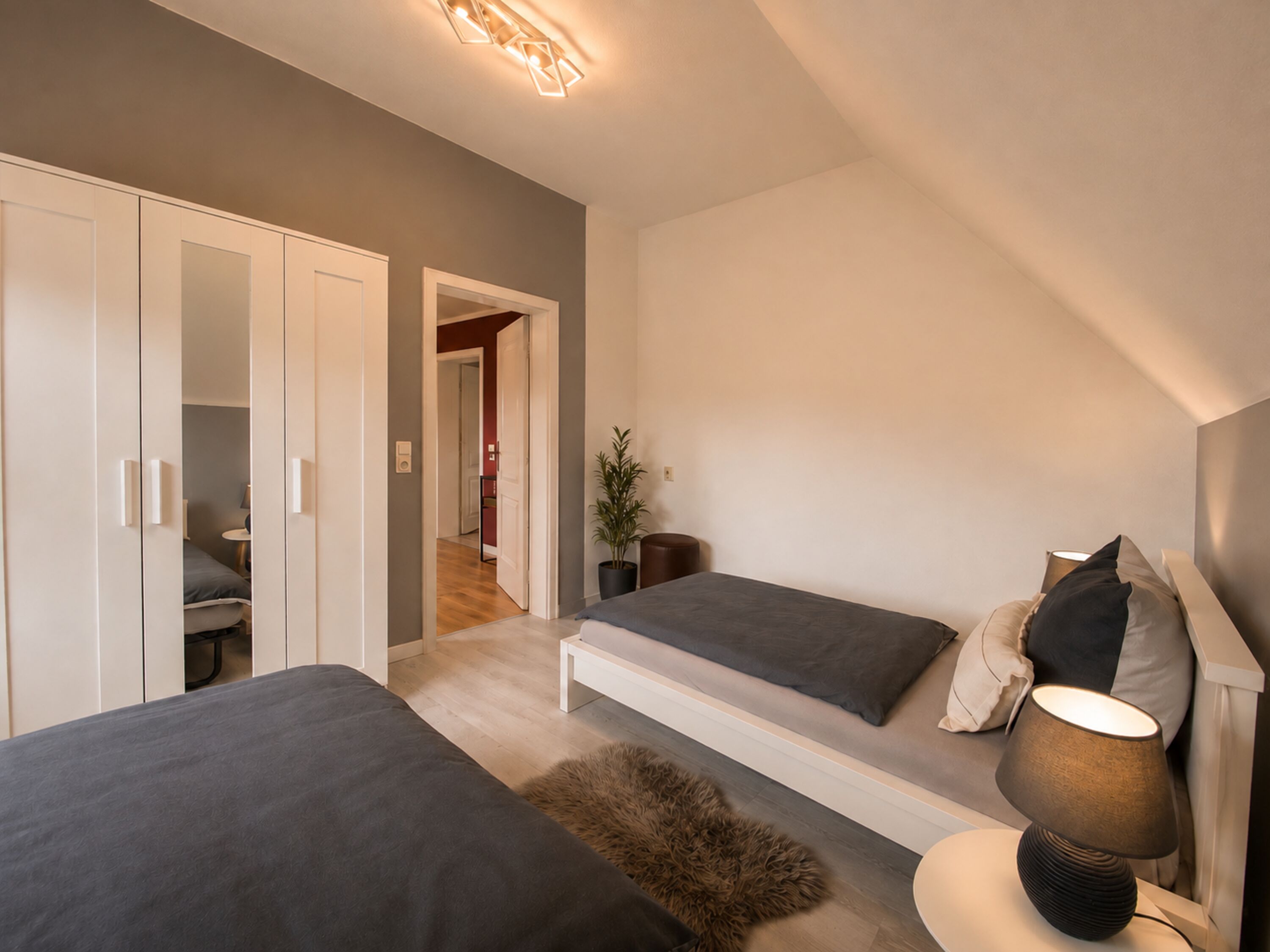 Schlafzimmer 2 mit Zustellbett