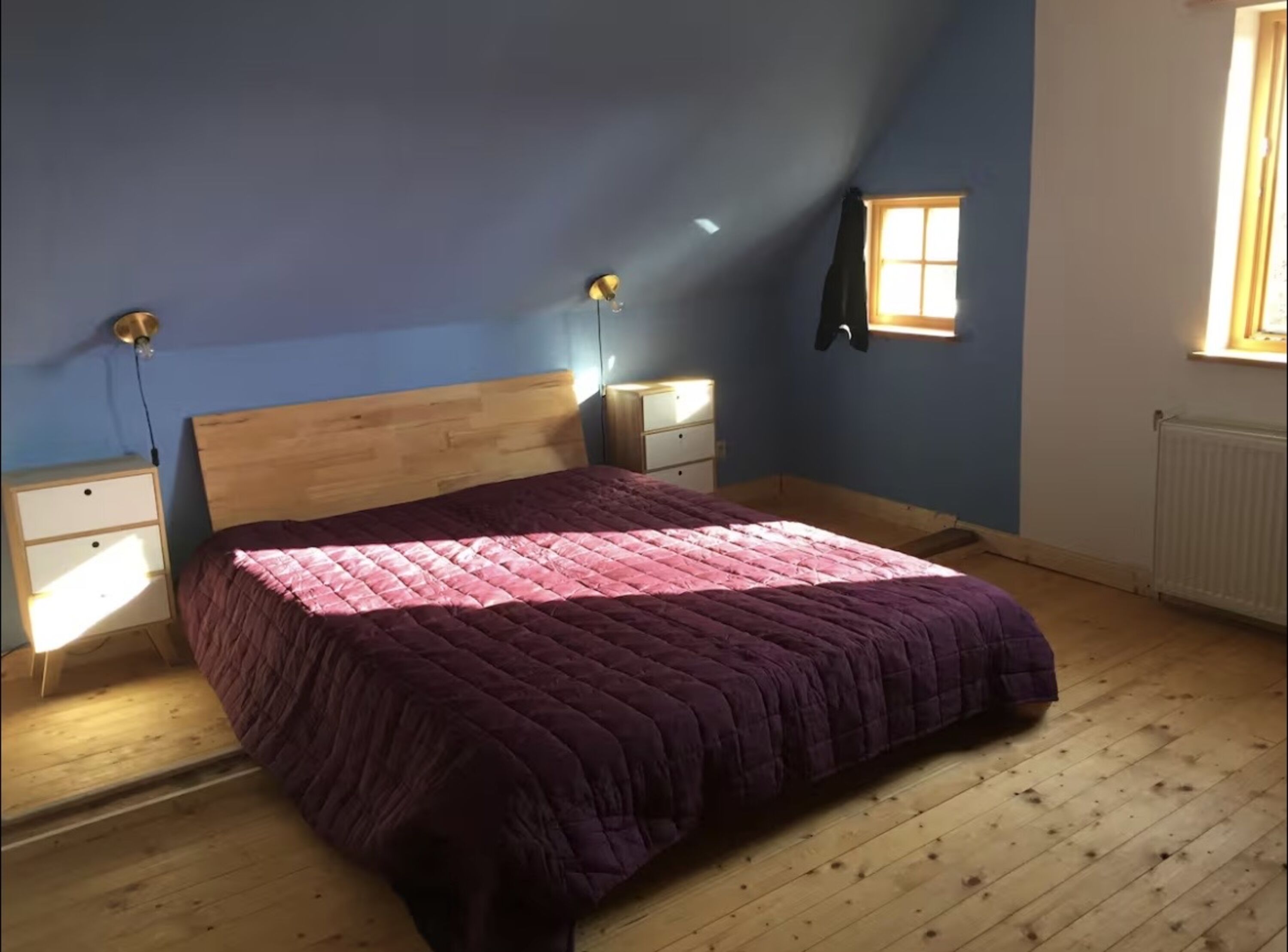 Großes Schlafzimmer