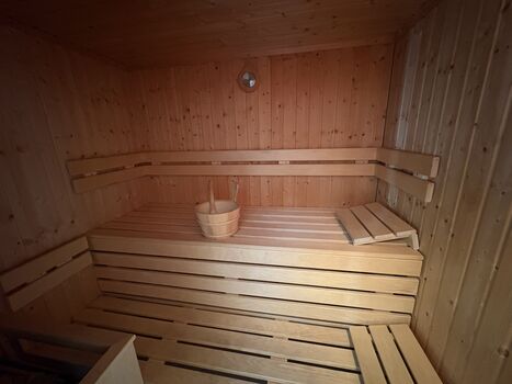 Sauna im Erdgeschoss